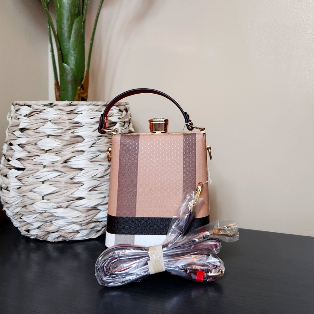 BRAND NEW Vegan, Tan/Black/White/Red, Handbag with Adjustable Crossbody Strap